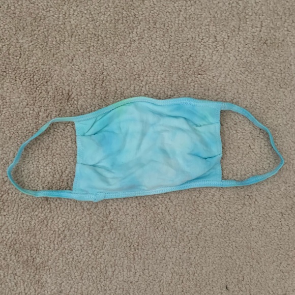 NWT blue tie dye face mask - Picture 12 of 16
